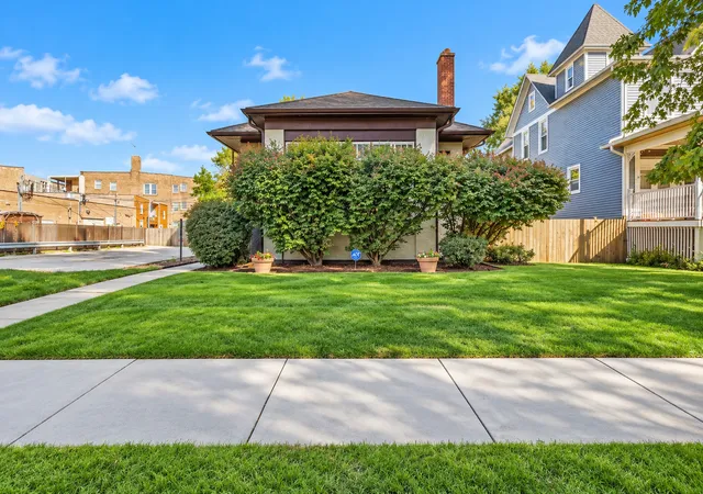Photo 1 of Single family home for sale at 3313 Home Ave, Berwyn, IL 60402 | MLS# 12791394 | Listing updated on 2026-10-27
