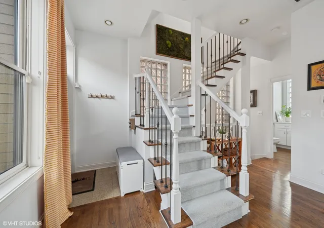 Photo 3 of Townhouse for sale at 1743 W Terra Cotta Pl, Chicago, IL 60614 | MLS# 12791397 | Listing updated on 2026-10-22