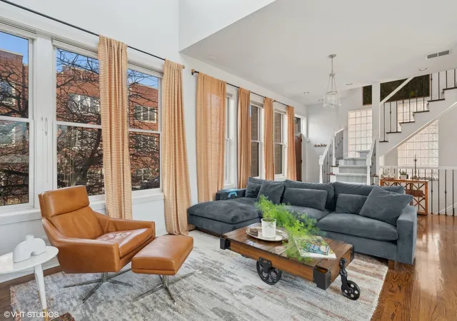Photo 4 of Townhouse for sale at 1743 W Terra Cotta Pl, Chicago, IL 60614 | MLS# 12791397 | Listing updated on 2026-10-22