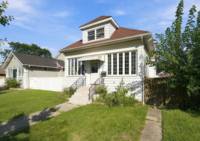 Photo 2 of Single family home for sale at 3241 Rose St, Franklin Park, IL 60131 | MLS# 12791403 | Listing updated on 2026-10-22
