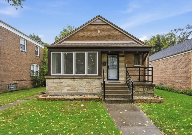 Photo 1 of Single family home for sale at 7450 S Bennett Ave, Chicago, IL 60649 | MLS# 12791406 | Listing updated on 2026-10-22
