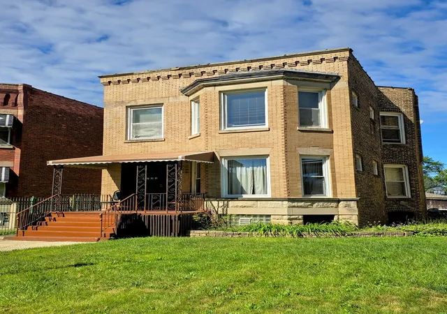 Photo 2 of House for sale at 4722 W End Ave, Chicago, IL 60644 | MLS# 12791407 | Listing updated on 2026-10-30