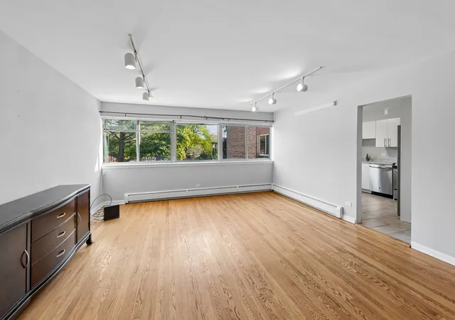 Photo 3 of Condo for sale at 200 Ridge Ave #1A, Evanston, IL 60202 | MLS# 12791410 | Listing updated on 2026-10-27