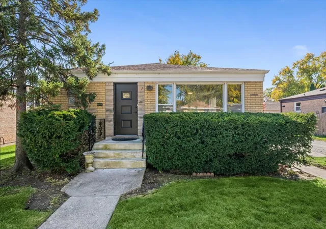 Photo 1 of Single family home for sale at 3309 Crain St, Skokie, IL 60076 | MLS# 12791425 | Listing updated on 2026-10-29