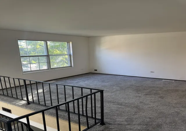 Photo 3 of Single family home for sale at 440 Seminole Ln, Bolingbrook, IL 60440 | MLS# 12791434 | Listing updated on 2026-10-27