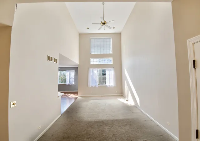 Photo 3 of Townhouse for sale at 53 Stonegate Ln, Streamwood, IL 60107 | MLS# 12791441 | Listing updated on 2026-10-29