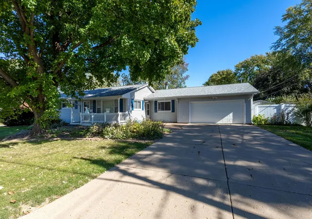 Photo 1 of Single family home for sale at 2902 5th Street, East Moline, IL 61244 | MLS# 12791444 | Listing updated on 2026-10-29