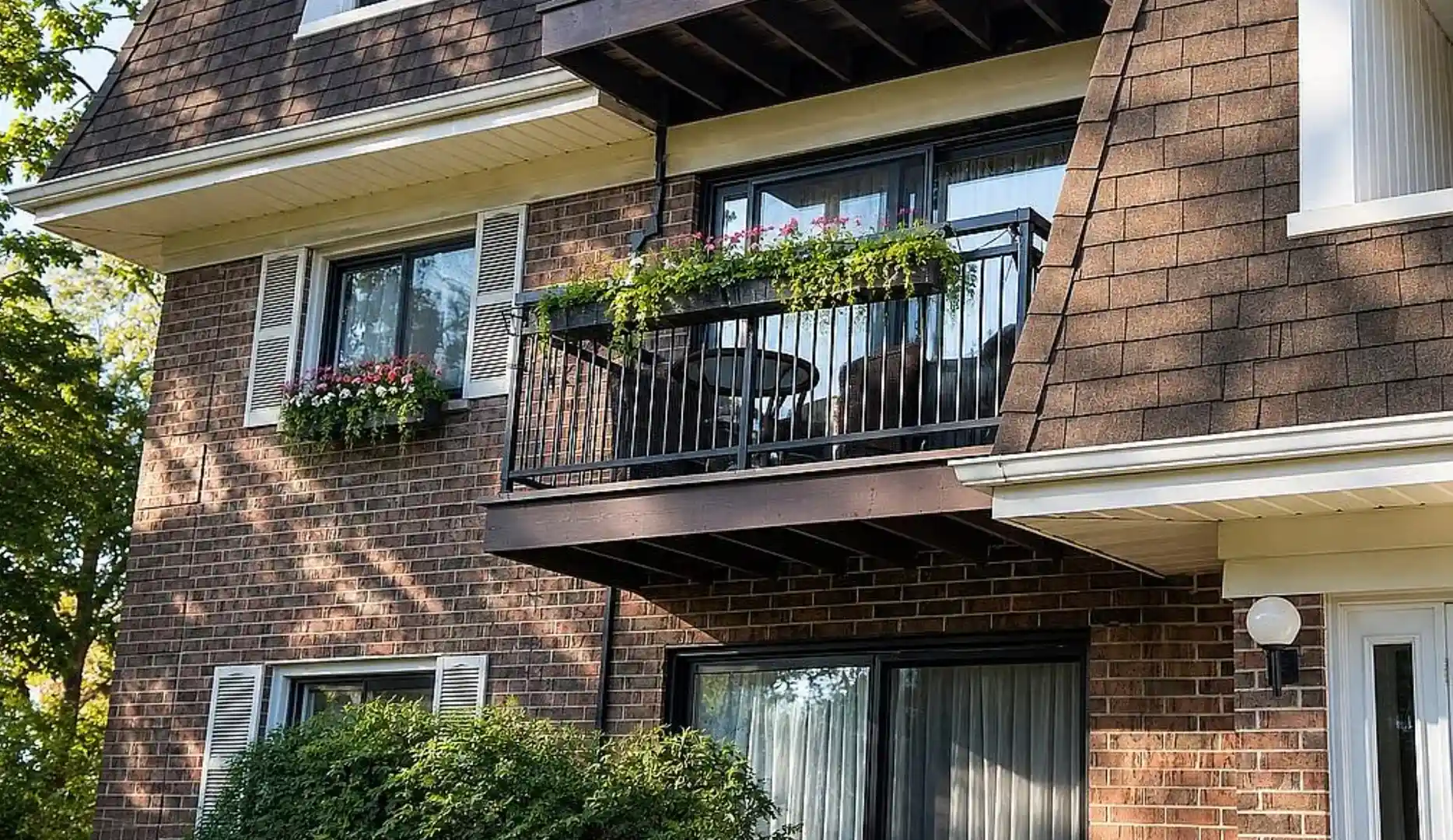 Listing Photo 1 - Condo for sale in 4134 Cvs Ln located at 4134 Cvs Ln, Glenview, IL 60025 - Unit 4134 Cove Ln