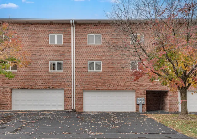 Photo 2 of Condo for sale at 15702 Lake Hills Ct #2S, Orland Park, IL 60462 | MLS# 12791454 | Listing updated on 2026-10-22