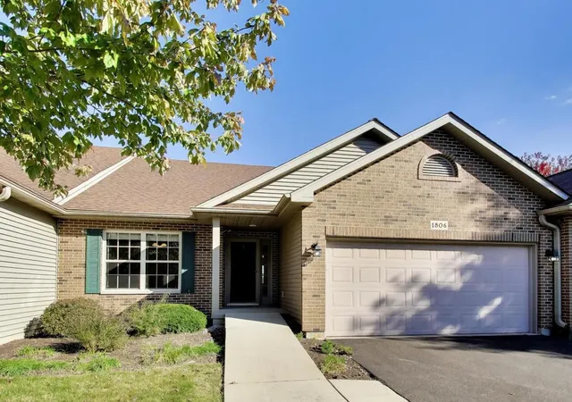 Townhouse for sale at 1806 Amelia Ct #1806, Sycamore, IL 60178 | MLS# 12791464
