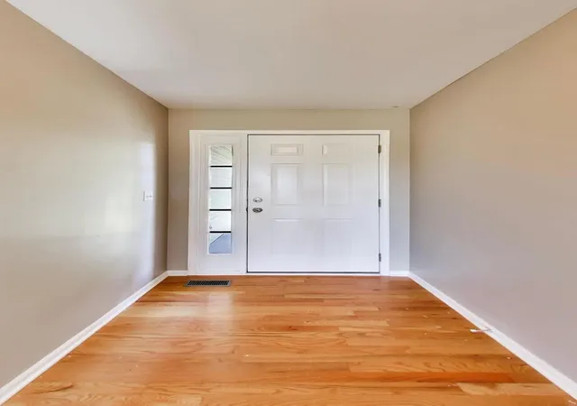 Photo 2 of Townhouse for sale at 1806 Amelia Ct #1806, Sycamore, IL 60178 | MLS# 12791464 | Listing updated on 2026-10-27