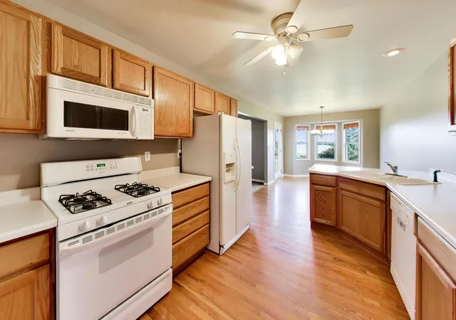 Photo 4 of Townhouse for sale at 1806 Amelia Ct #1806, Sycamore, IL 60178 | MLS# 12791464 | Listing updated on 2026-10-27