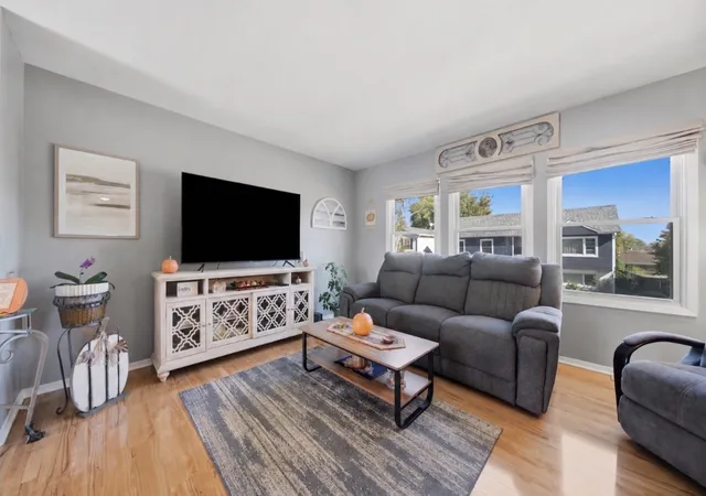 Photo 3 of Single family home for sale at 944 Lacrosse St, Carol Stream, IL 60188 | MLS# 12791471 | Listing updated on 2026-10-28