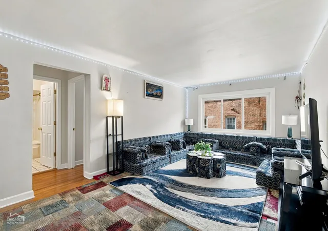 Photo 1 of Condo for sale at 1645 W Farwell Ave #3B, Chicago, IL 60626 | MLS# 12791477 | Listing updated on 2026-10-29
