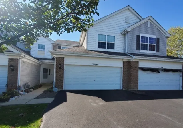 Photo 1 of Townhouse for sale at 32580 N Four Seasons Blvd #27-3, Lakemoor, IL 60051 | MLS# 12791485 | Listing updated on 2026-10-22