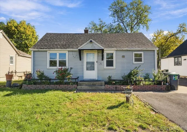 Single family home for sale at 1140 S Spencer St, Aurora, IL 60505 | MLS# 12791503