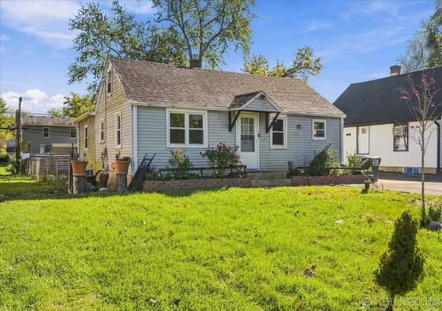 Photo 1 of Single family home for sale at 1140 S Spencer St, Aurora, IL 60505 | MLS# 12791503 | Listing updated on 2026-10-23