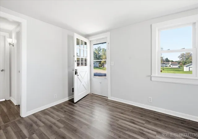 Photo 3 of Single family home for sale at 1140 S Spencer St, Aurora, IL 60505 | MLS# 12791503 | Listing updated on 2026-10-23