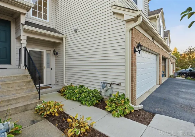 Photo 2 of Townhouse for sale at 257 Nicole Dr #C, South Elgin, IL 60177 | MLS# 12791507 | Listing updated on 2026-10-22
