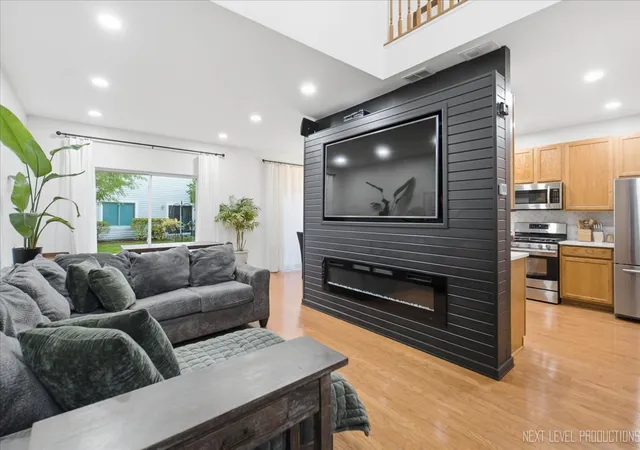 Photo 4 of Townhouse for sale at 257 Nicole Dr #C, South Elgin, IL 60177 | MLS# 12791507 | Listing updated on 2026-10-22