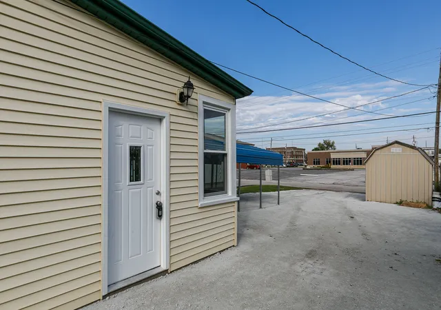 Photo 3 of Sale Pending at 717 17th Avenue, East Moline, IL 61244 | MLS# 12791511 | Listing updated on 2026-10-29