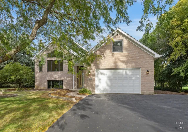 Photo 2 of Single family home for sale at 11610 Brittany Ct, Spring Grove, IL 60081 | MLS# 12791516 | Listing updated on 2026-10-22