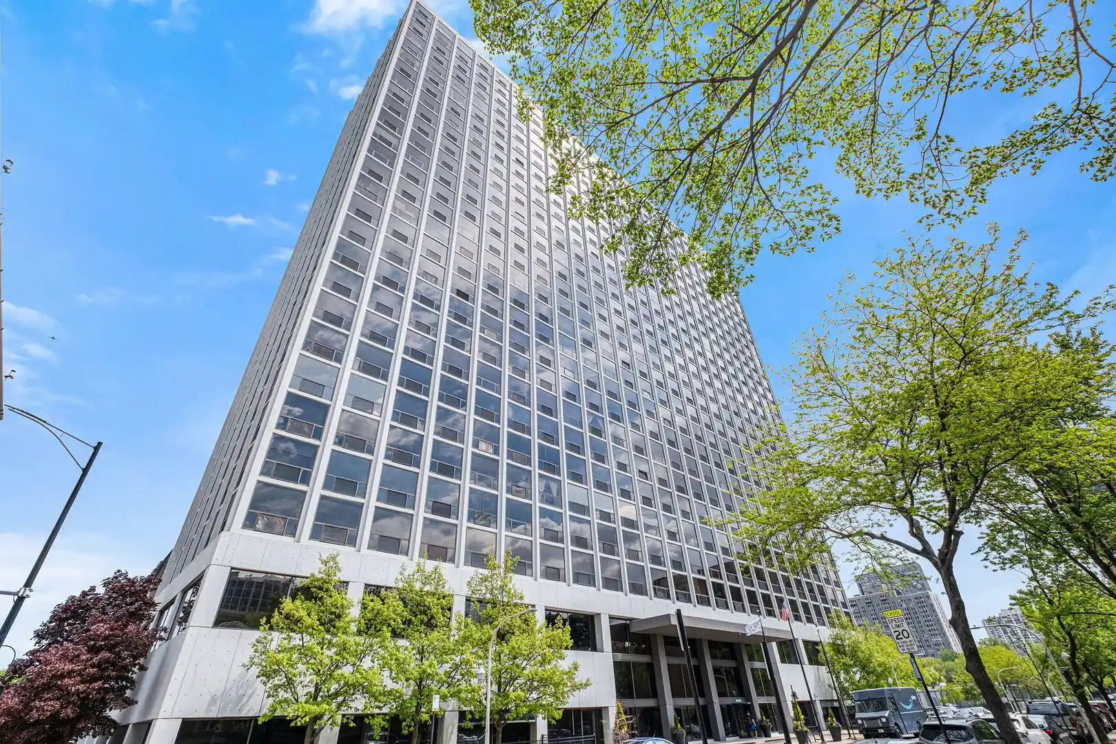 Listing Photo 1 - Condo for sale in 4343 N Clarendon Ave located at 4343 N Clarendon Ave, Chicago, IL 60613 - Unit #817
