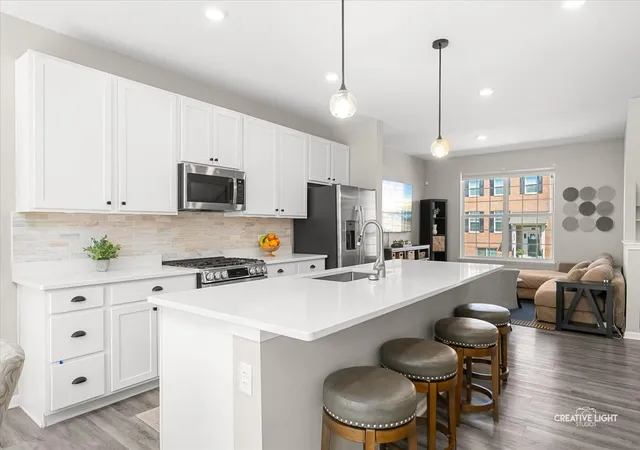 Photo 2 of Townhouse for sale at 183 Lakeshore Dr, Oswego, IL 60543 | MLS# 12791527 | Listing updated on 2026-10-22