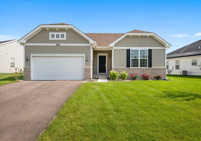 Photo 2 of Single family home for sale at 422 Cottrell Ln, Aurora, IL 60506 | MLS# 12791529 | Listing updated on 2026-10-23