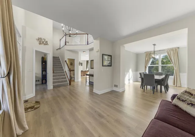 Photo 4 of Single family home for sale at 16725 W Basil Dr, Lockport, IL 60441 | MLS# 12791530 | Listing updated on 2026-10-27