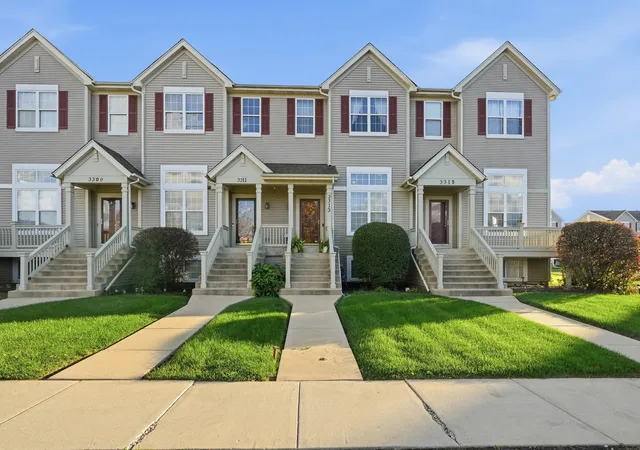Photo 2 of Townhouse for sale at 3313 Prairie St, Matteson, IL 60443 | MLS# 12791532 | Listing updated on 2026-10-28