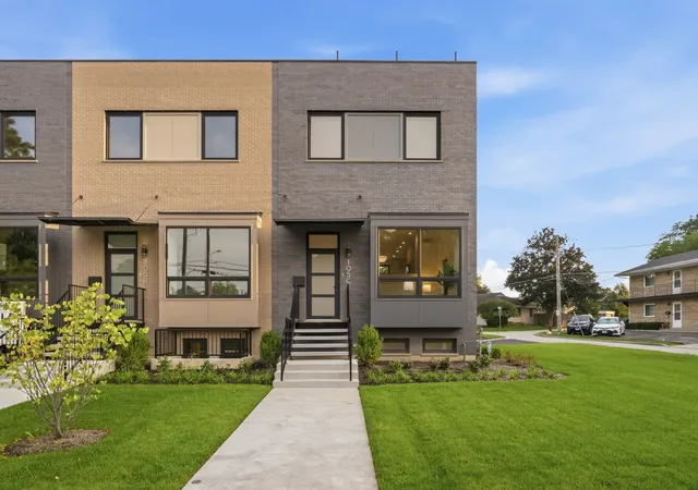 Photo 3 of Townhouse for sale at 105 Prairie Ave #105C, Highwood, IL 60040 | MLS# 12791534 | Listing updated on 2026-10-22