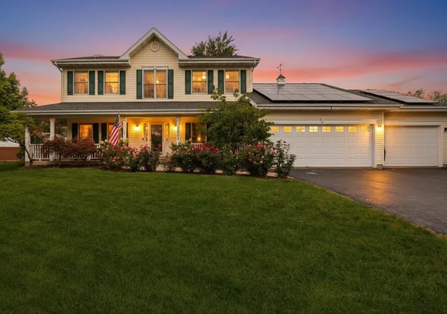 Single family home for sale at 33147 N Lake Shore Dr, Grayslake, IL 60030 | MLS# 12791547
