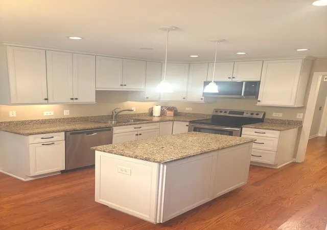 Photo 4 of Townhouse for sale at 1221 W Bauer Rd, Naperville, IL 60563 | MLS# 12791548 | Listing updated on 2026-10-30