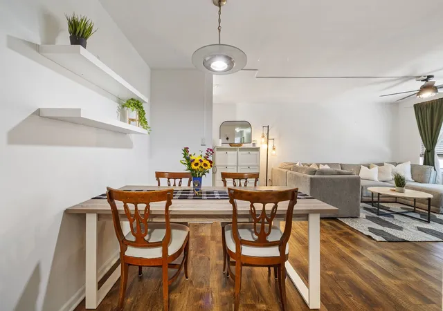 Photo 4 of Condo for sale at 938 North Blvd #204, Oak Park, IL 60301 | MLS# 12791572 | Listing updated on 2026-10-22