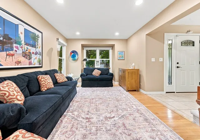 Photo 4 of Single family home for sale at 16 Copperwood Dr, Buffalo Grove, IL 60089 | MLS# 12791585 | Listing updated on 2026-10-22