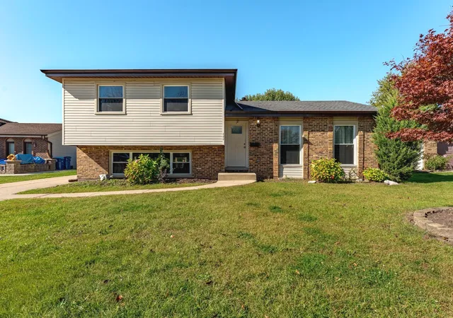 Single family home for sale at 100 S Ml Meadow Ln, Addison, IL 60101 | MLS# 12791599