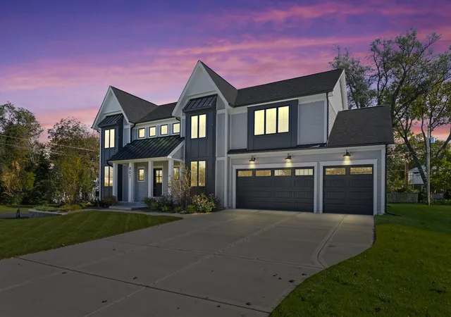 Photo 1 of Single family home for sale at 407 S Pine Ave, Arlington Heights, IL 60005 | MLS# 12791615 | Listing updated on 2026-10-29