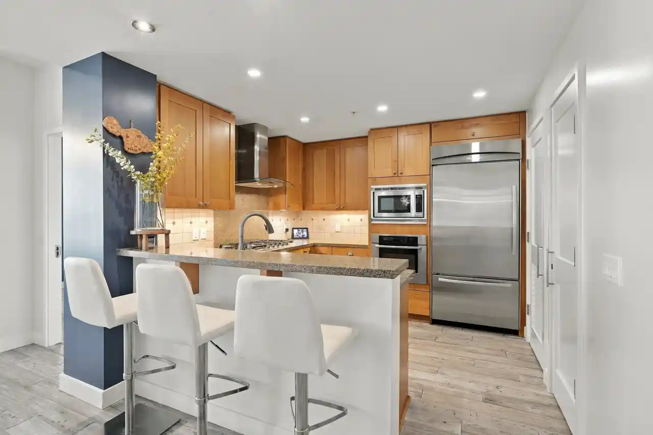 Listing Photo 2 - Condo for sale in Electra located at 700 W E St, San Diego, CA 92101 - Unit #1305