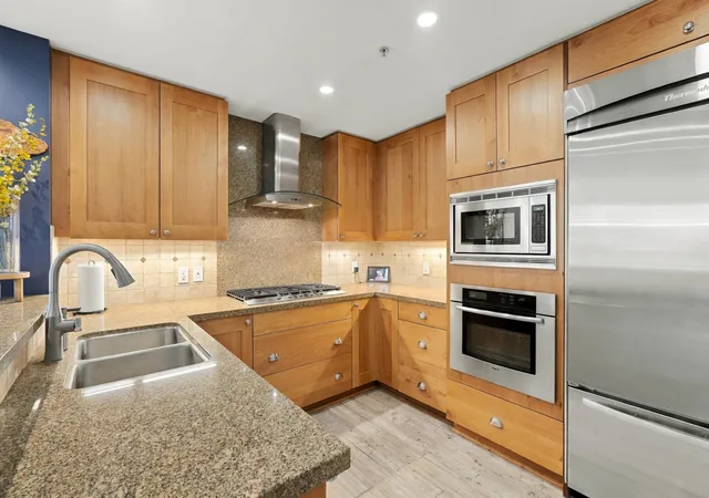 Photo 3 of Condo for sale at 700 W East St #1305, San Diego, CA 92101 | MLS# 12791619 | Listing updated on 2026-10-22