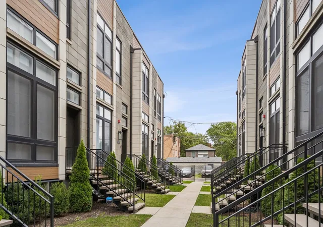 Single family home for sale at 6209 S Ellis Ave #E, Chicago, IL 60637 | MLS# 12791673