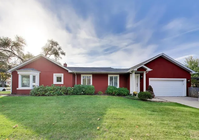 Photo 2 of Single family home for sale at 836 N Fernandez Ave, Arlington Heights, IL 60004 | MLS# 12791689 | Listing updated on 2026-10-29