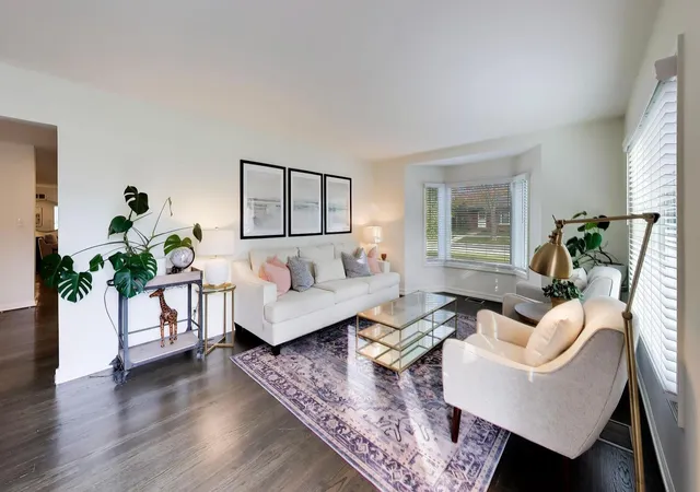Photo 3 of Single family home for sale at 836 N Fernandez Ave, Arlington Heights, IL 60004 | MLS# 12791689 | Listing updated on 2026-10-29