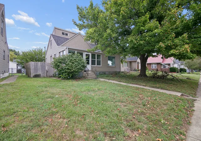 Single family home for sale at 425 W Mulberry St, Kankakee, IL 60901 | MLS# 12791699