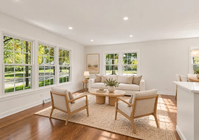 Photo 2 of Single family home for sale at 640 Prairie Ave, Barrington, IL 60010 | MLS# 12791731 | Listing updated on 2026-10-23