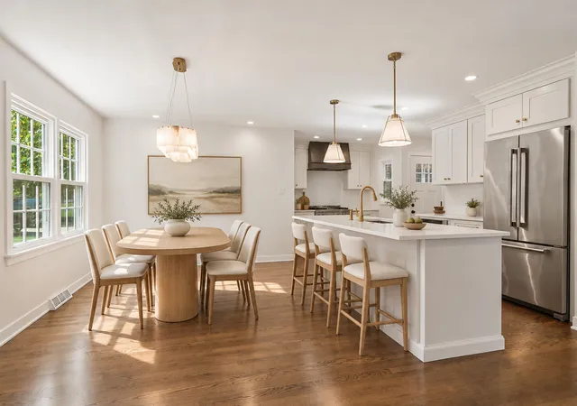 Photo 4 of Single family home for sale at 640 Prairie Ave, Barrington, IL 60010 | MLS# 12791731 | Listing updated on 2026-10-23