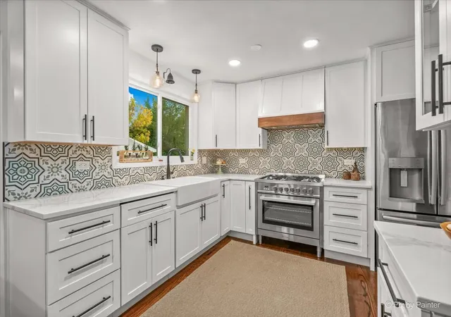 Photo 2 of Single family home for sale at 1061 Florida Ln, Elk Grove Village, IL 60007 | MLS# 12791743 | Listing updated on 2026-10-22