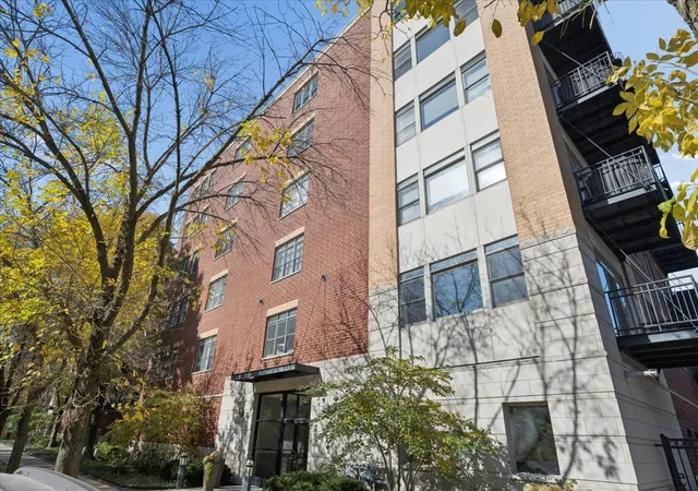 Photo 1 of Condo for sale at 2320 W St Paul Ave #603, Chicago, IL 60647 | MLS# 12791748 | Listing updated on 2026-10-29