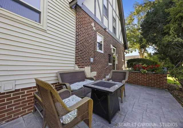 Photo 3 of Single family home for sale at 819 S Harvard Ave, Villa Park, IL 60181 | MLS# 12791749 | Listing updated on 2026-10-22
