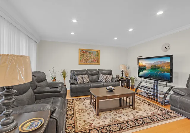 Photo 2 of Single family home for sale at 9214 New England Ave, Morton Grove, IL 60053 | MLS# 12791781 | Listing updated on 2026-10-29